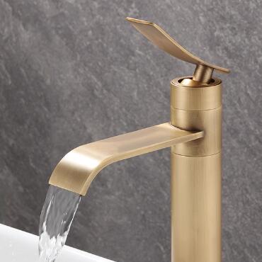 Antique Brass Single Handle Mixer Flat Spout Bathroom Sink Faucets TF708A